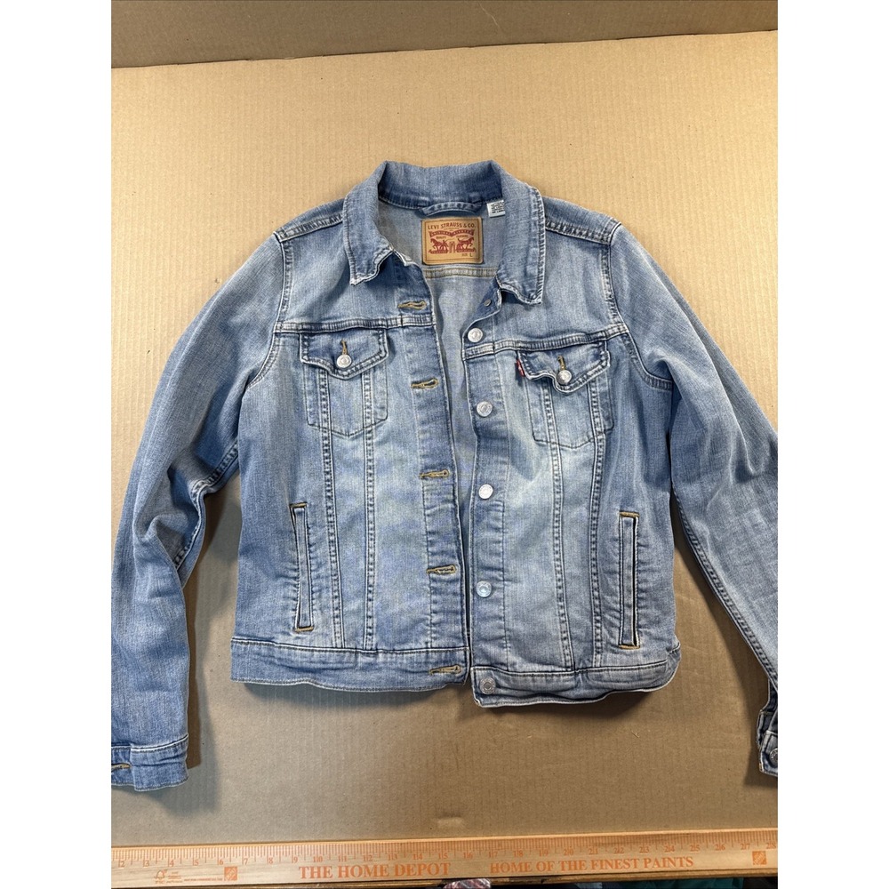 Levi's Women's Denim Trucker Jacket Size Large, Light Wash Jean Classic Loop